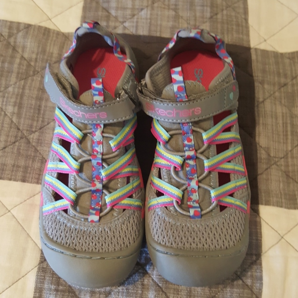 Skechers shoes size 1